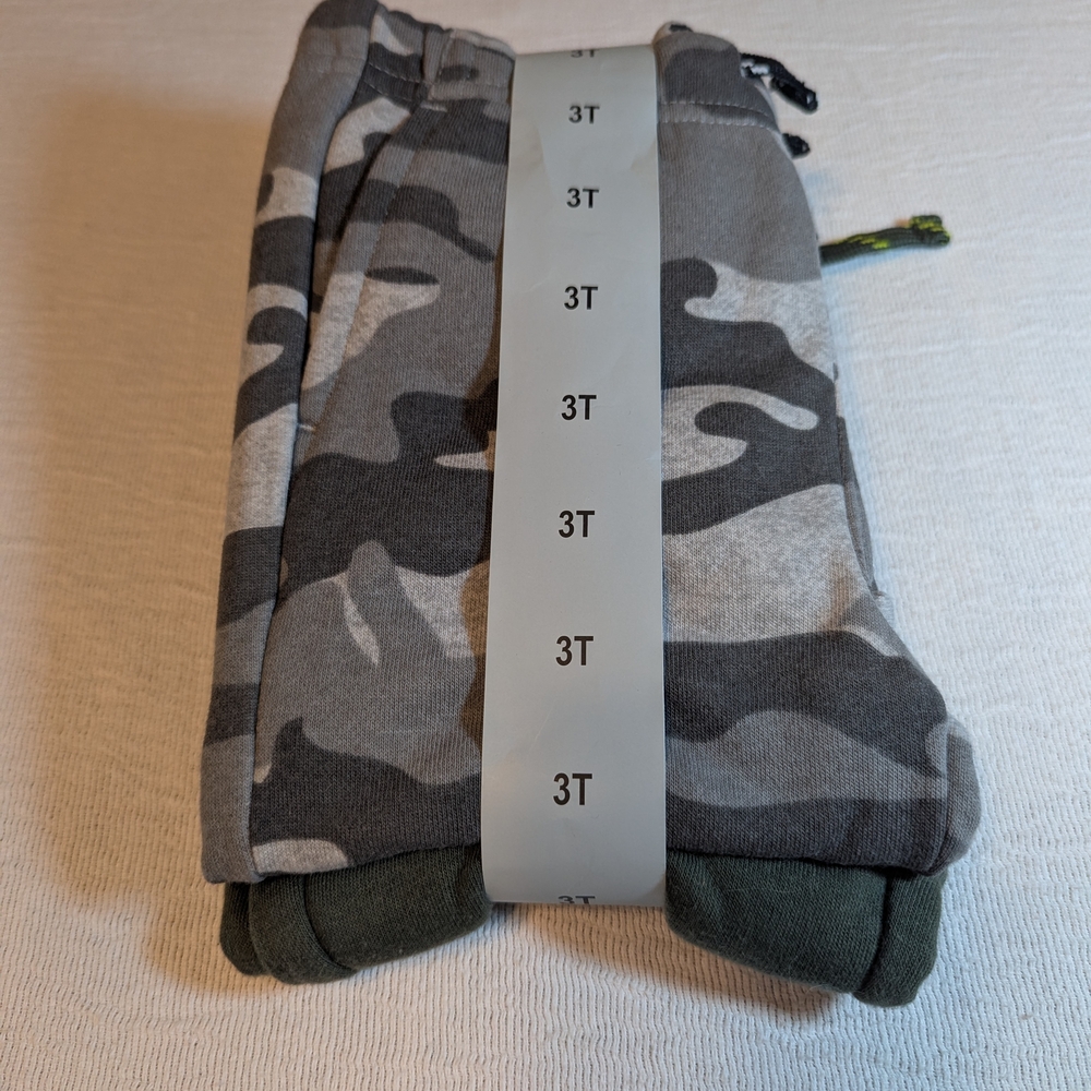 Lee Kids Camo and Green Jogger Pants 2 Pack
